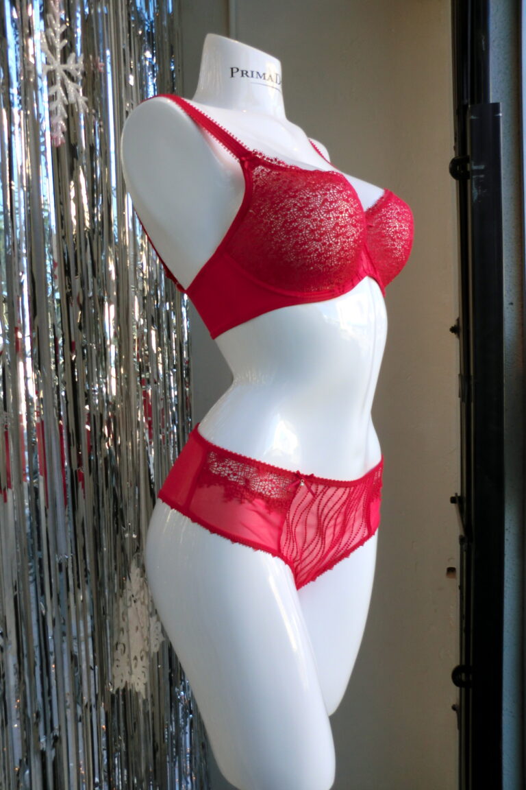 Bra Shopping More Fun With Friends