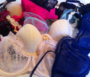 wearing the wrong size bra