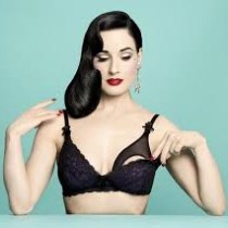 Dita Von Teese maternity