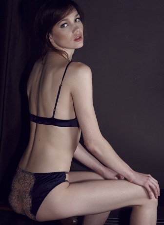 Fleur of England Desire Boudoir Set Back