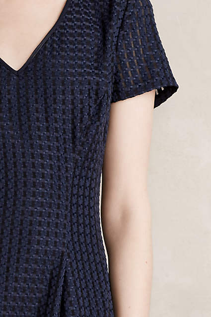 5 Tips to Identify Curve Friendly Clothing in the Wild