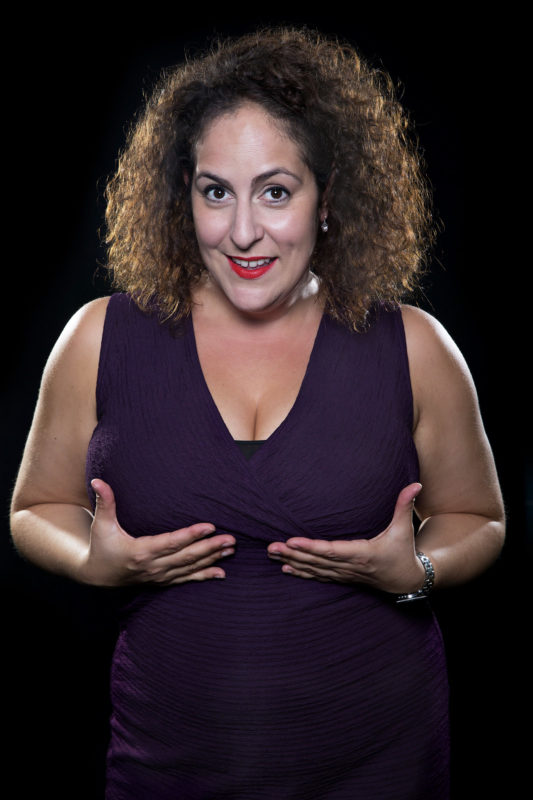 boob holds