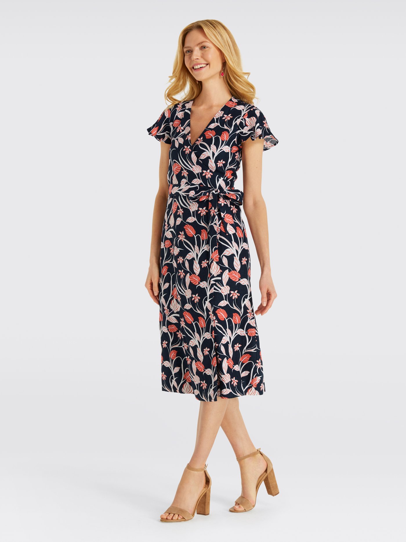 curve-friendly dresses